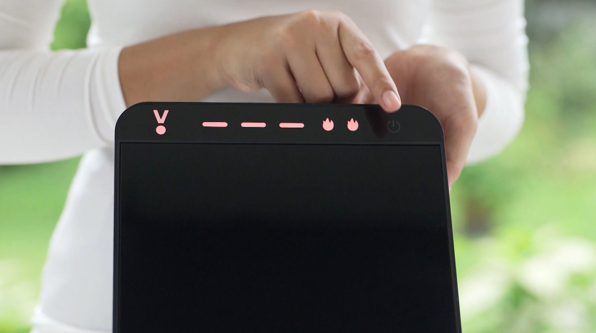 VIDACASA Elements system showing hot and cold simultaneously